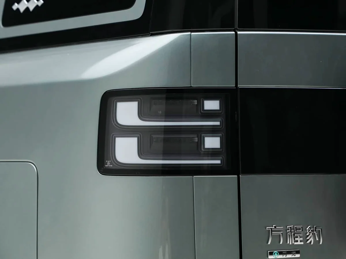 BYD Leopard 7 exterior detail